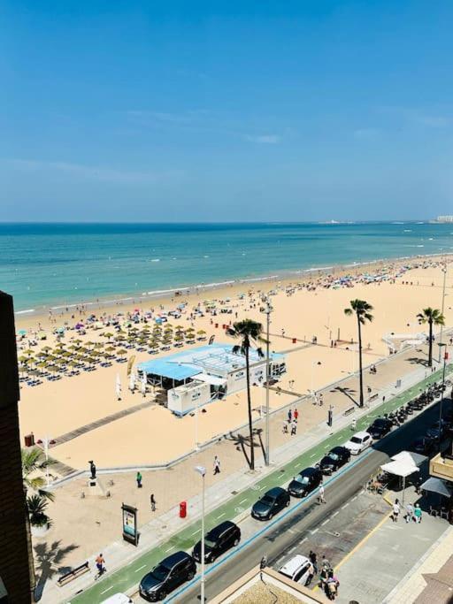 Apartamento A Pie De Playa. Cadiz Ngoại thất bức ảnh