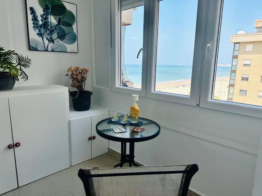 Apartamento A Pie De Playa. Cadiz Ngoại thất bức ảnh